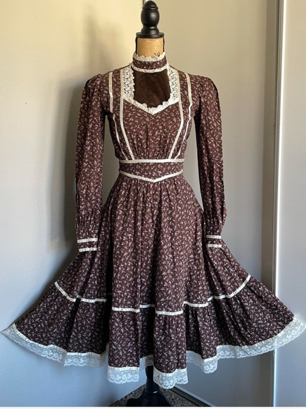 Gunne Sax Brown Floral Lace-Trim Long Sleeve Midi Dress